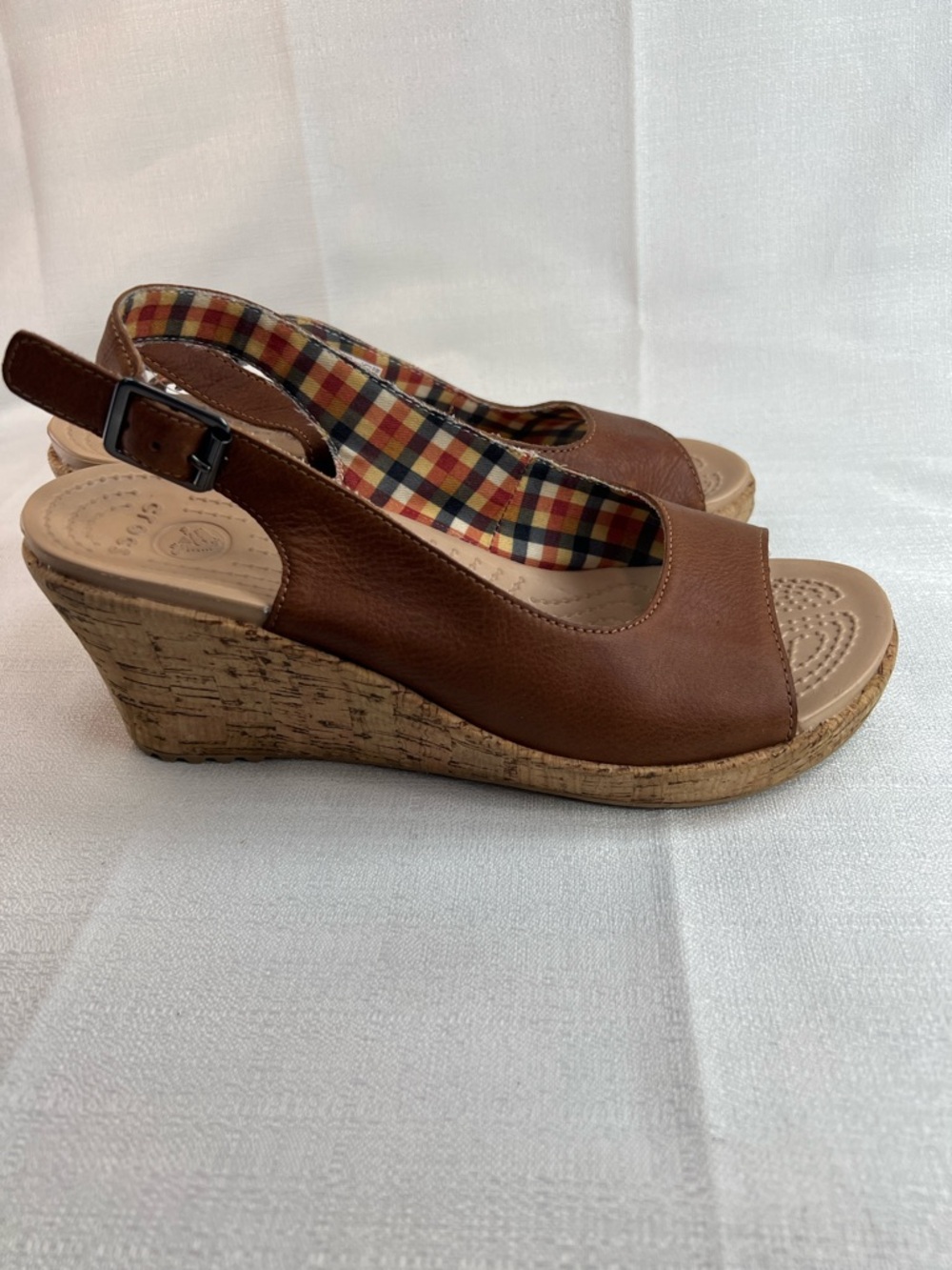 CROCS Brown Wedge Sandals 8,with Plaid Trim inside. Cork wedge - Picture 5 of 6